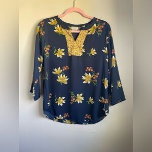 Women’s Van Heusen size Small floral boho blouse